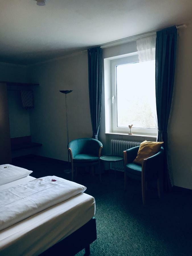 Hotel Domizil Alte Post Püttlingen Exterior foto